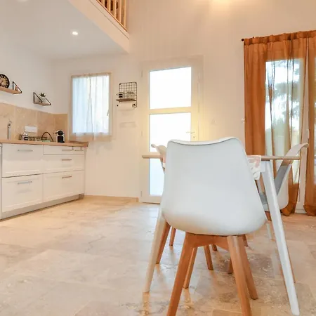 Holiday home Ricard Arles